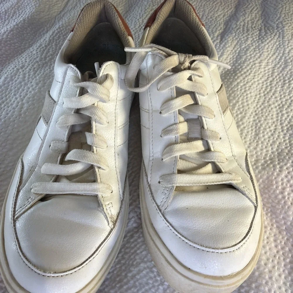 Dr. Scholls Shoes Womens 6 Low Top Sneakers White Faux Leather